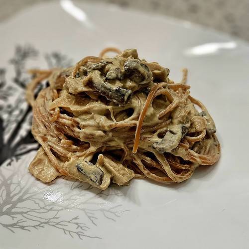 high protein chick'n and mushroom alfredo