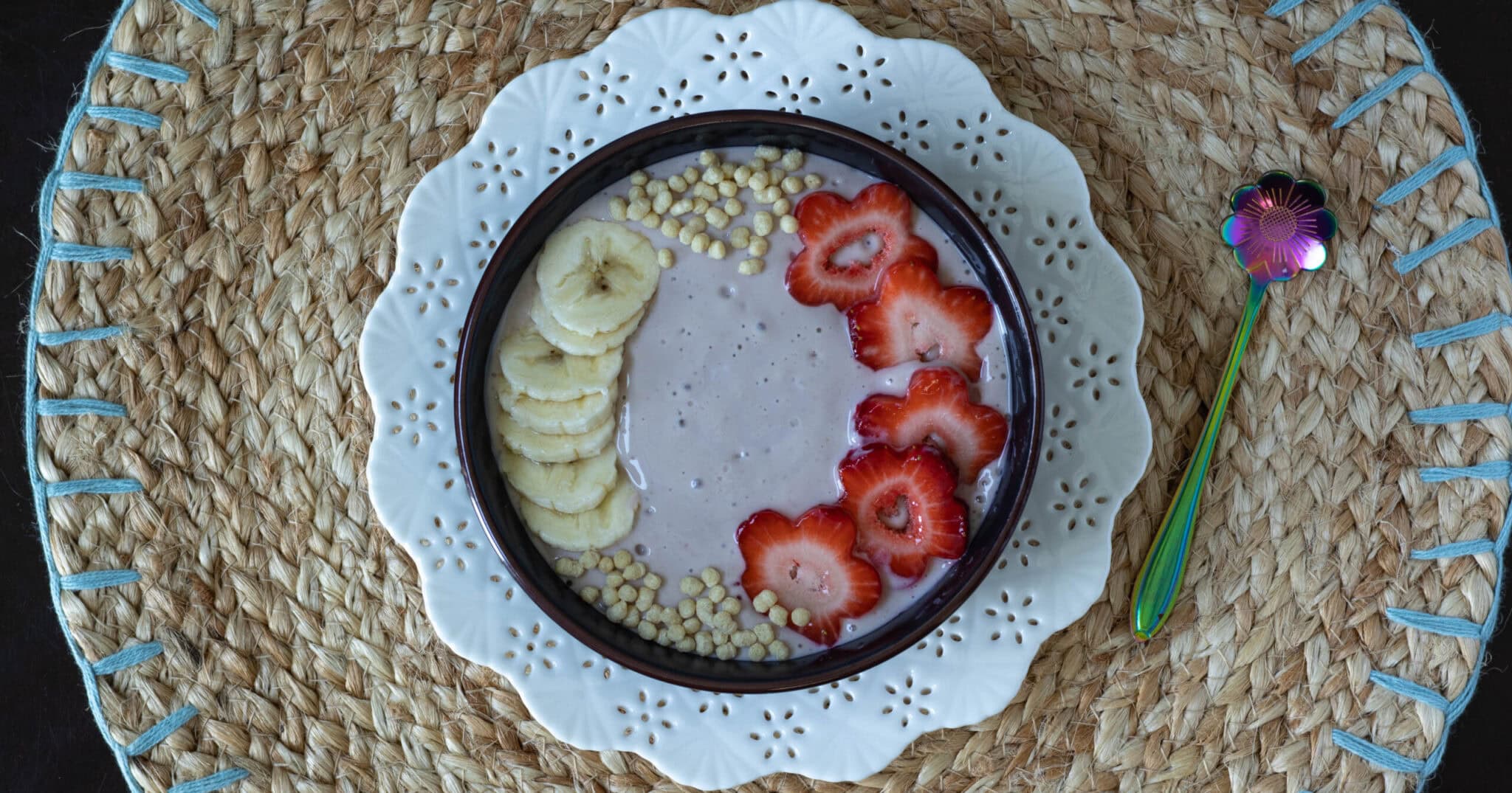 High Protein Strawberry Banana Smoothie Bowl