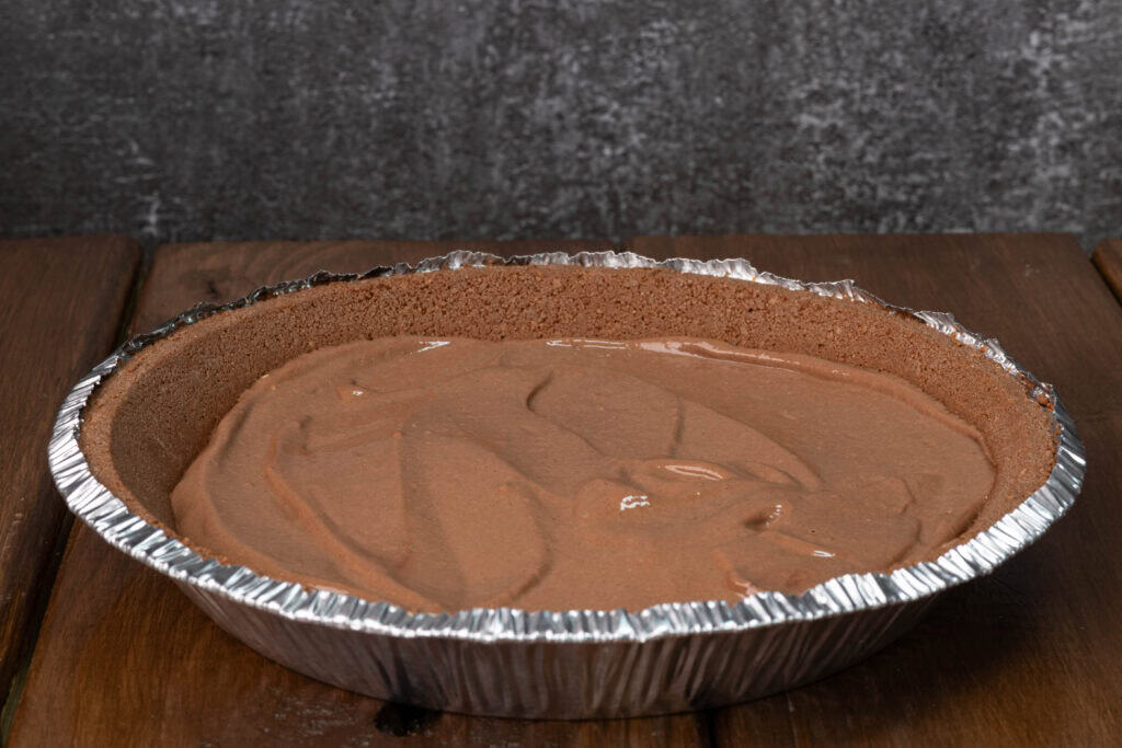 Pudding pie - chocolate pudding layer.