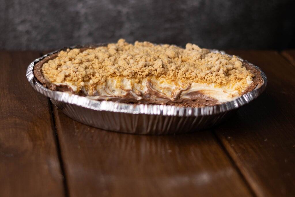 Pudding pie cross section.