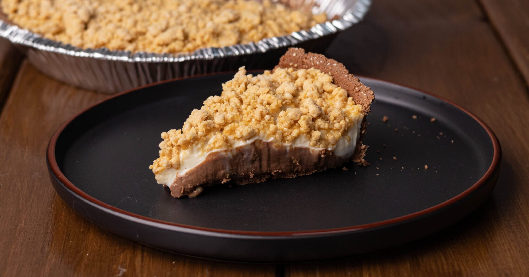 Chocolate & Vanilla Pudding Pie