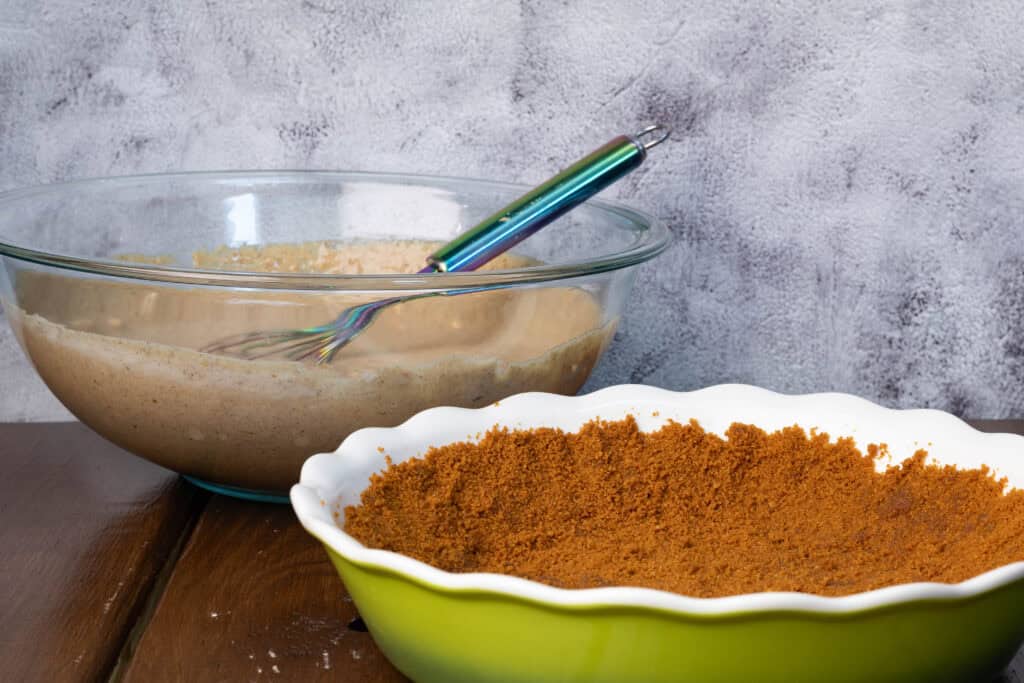 Cheesecake filling batter and biscoff crust.